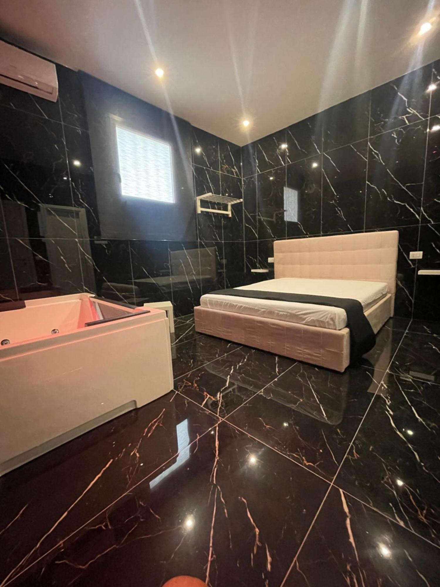 Life Hotel Casalnuovo Di Napoli Extérieur photo